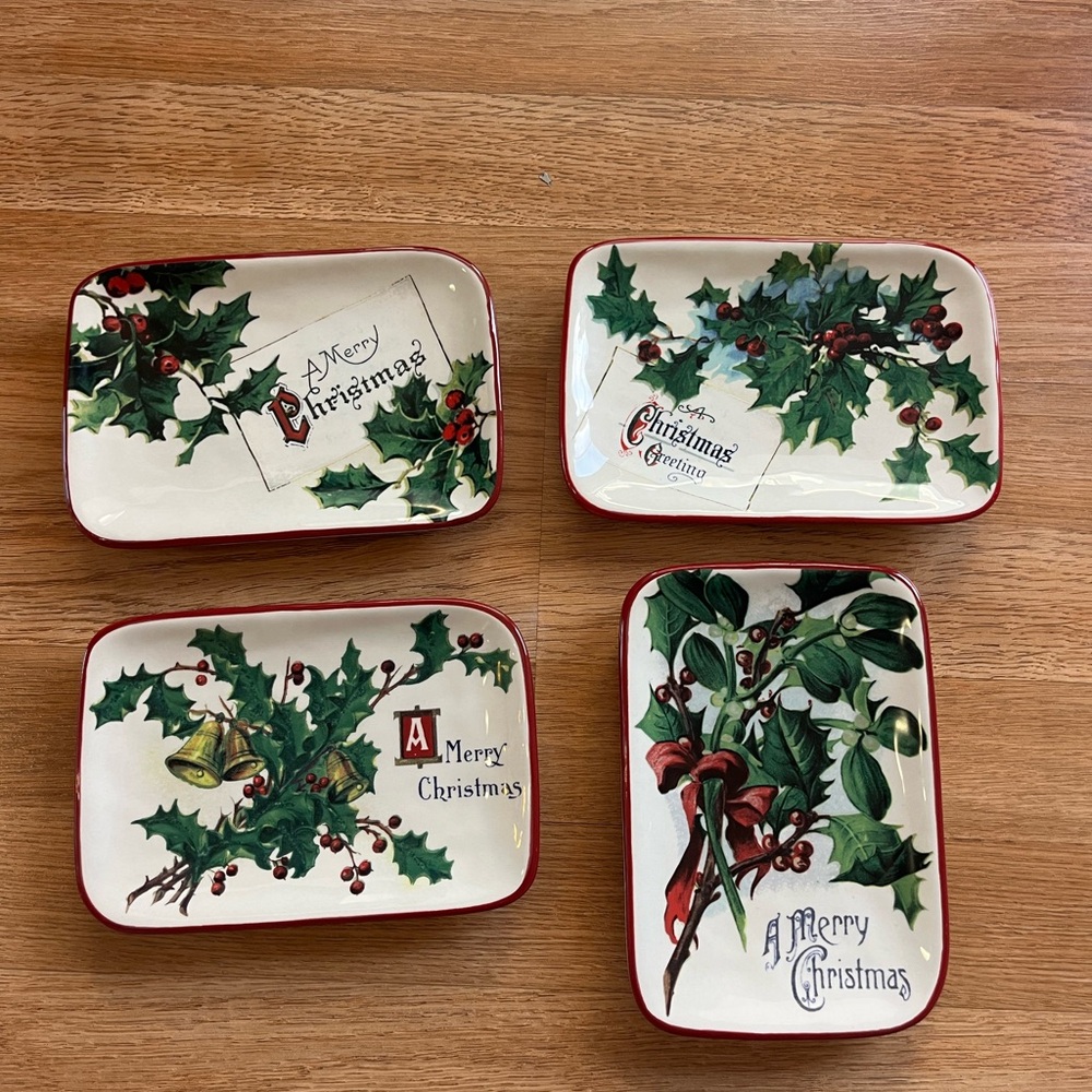 Williams Sonoma 2012 Vintage Christmas Postcard Plates Set Of 4 Holly 7×5 Tray